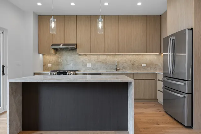 $950,000 | 832 North Mozart Street, Chicago, IL 60622