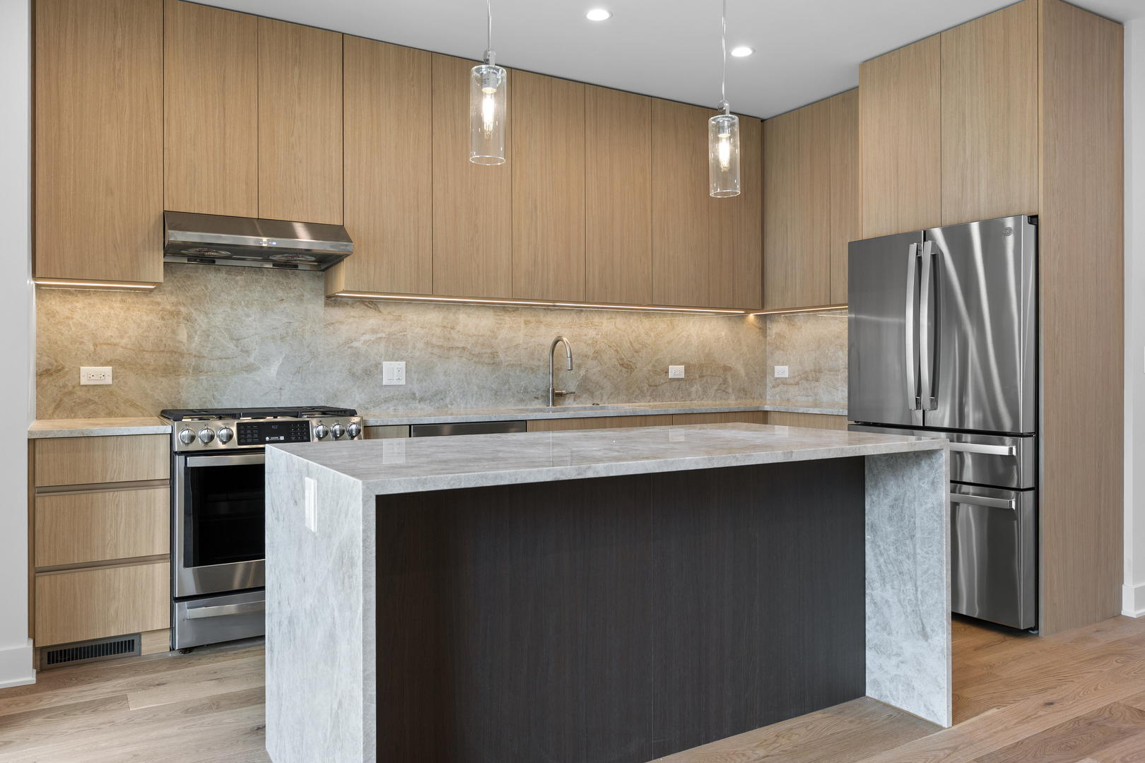 832 North Mozart Street Chicago, IL 60622 - Photo 13 of 49