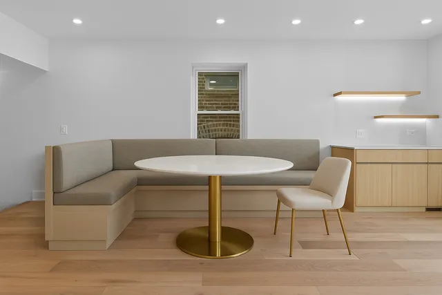 $950,000 | 832 North Mozart Street, Chicago, IL 60622