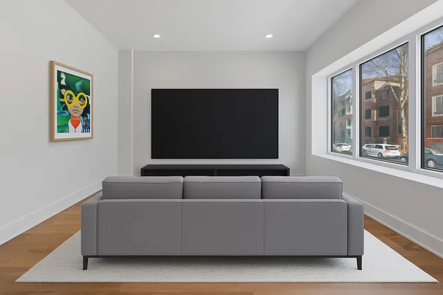 $950,000 | 832 North Mozart Street, Chicago, IL 60622