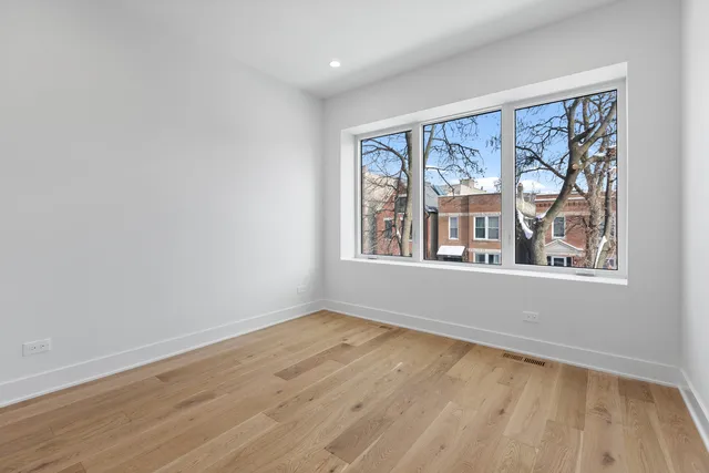 $950,000 | 832 North Mozart Street, Chicago, IL 60622