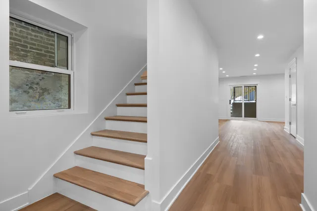 $950,000 | 832 North Mozart Street, Chicago, IL 60622