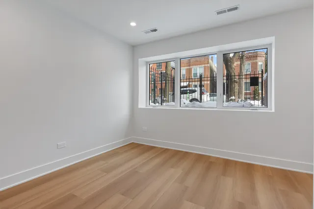 $950,000 | 832 North Mozart Street, Chicago, IL 60622