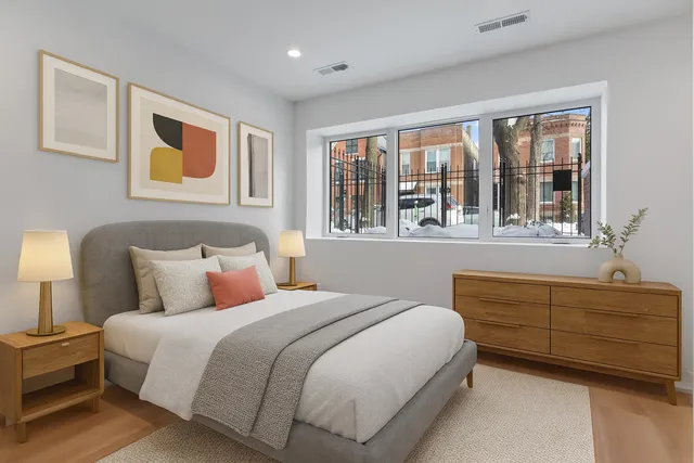 $950,000 | 832 North Mozart Street, Chicago, IL 60622