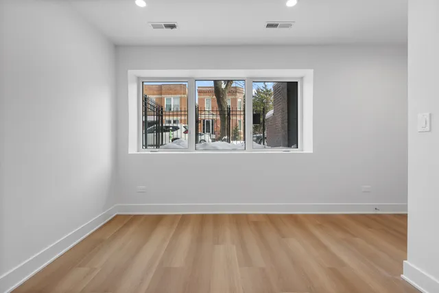 $950,000 | 832 North Mozart Street, Chicago, IL 60622