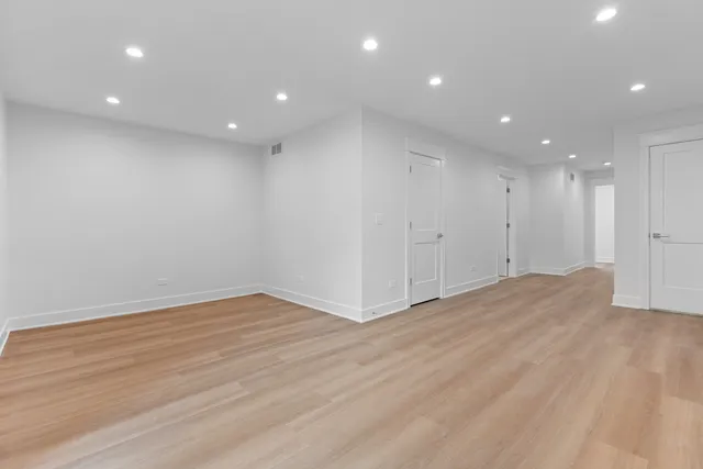 $950,000 | 832 North Mozart Street, Chicago, IL 60622