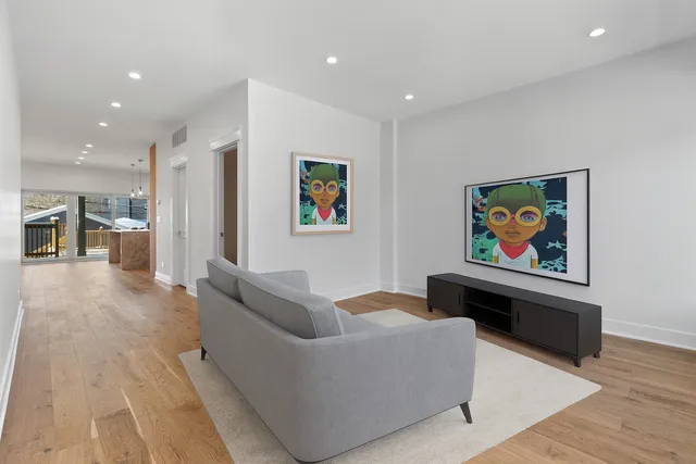 $950,000 | 832 North Mozart Street, Chicago, IL 60622