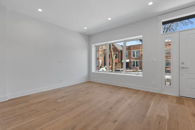 $950,000 | 832 North Mozart Street, Chicago, IL 60622