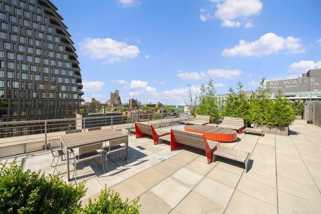 30 Main Street, Unit 2H Brooklyn, NY 11201 - Photo 16 of 17