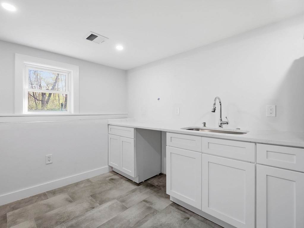 65 Little Turnpike Road Shirley, MA 01464 - Photo 32 of 40
