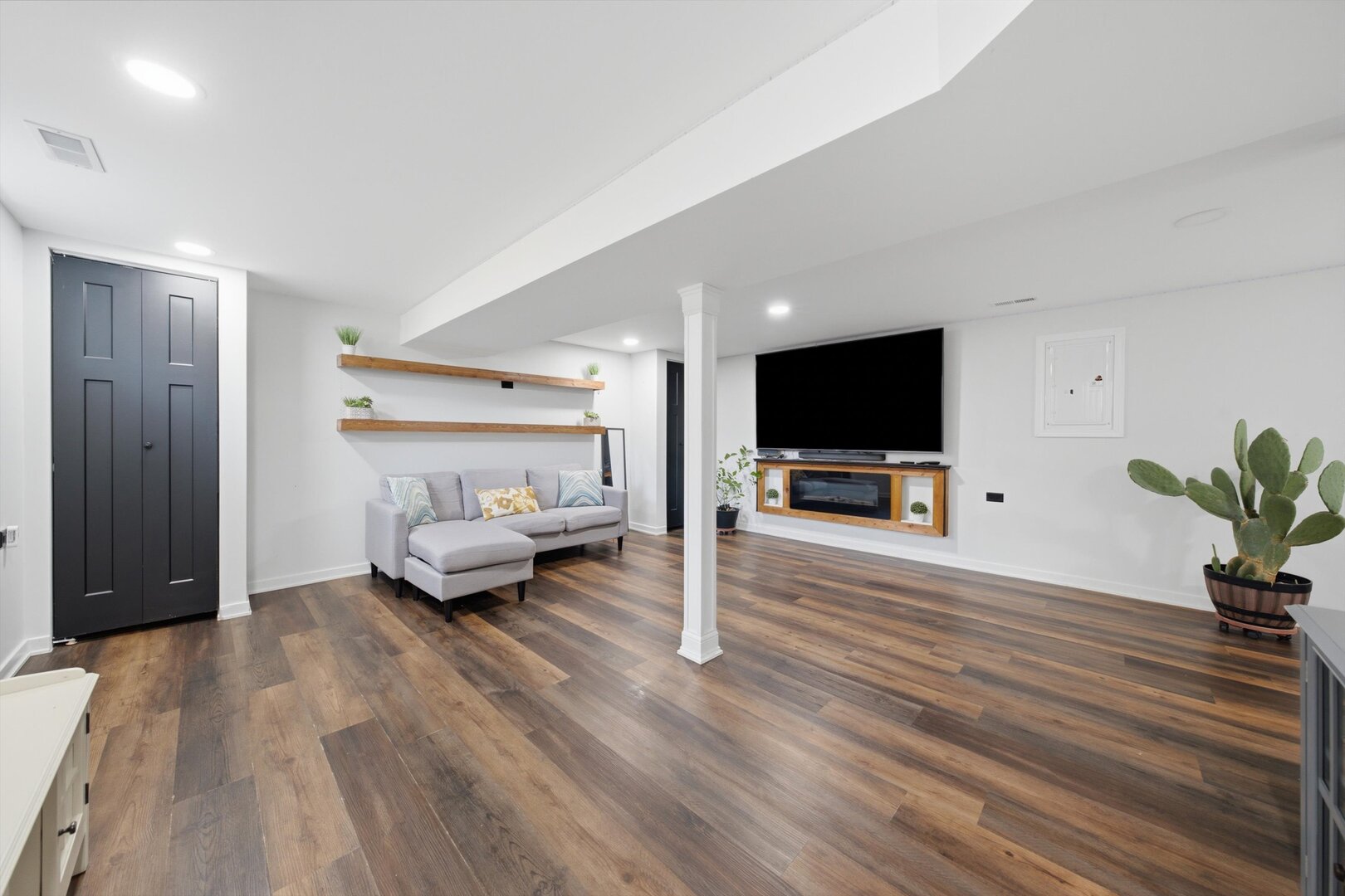 10801 Menard Avenue Chicago Ridge, IL 60415 - Photo 33 of 43 Gallery Image 33