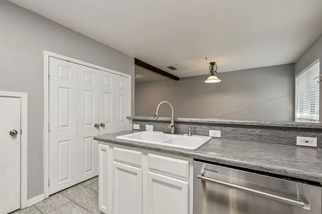 a close view of sink and tap