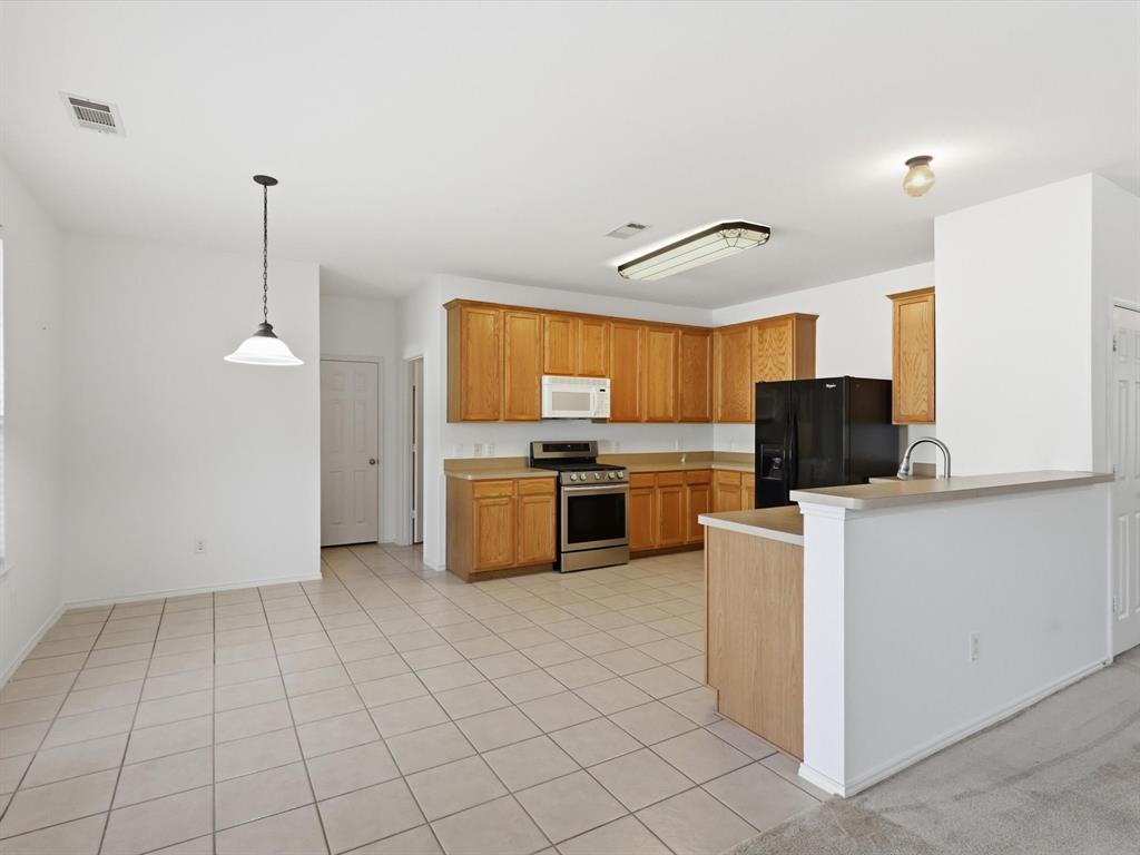 4328 Highgate Road Fort Worth, TX 76244 - Photo 4 of 40