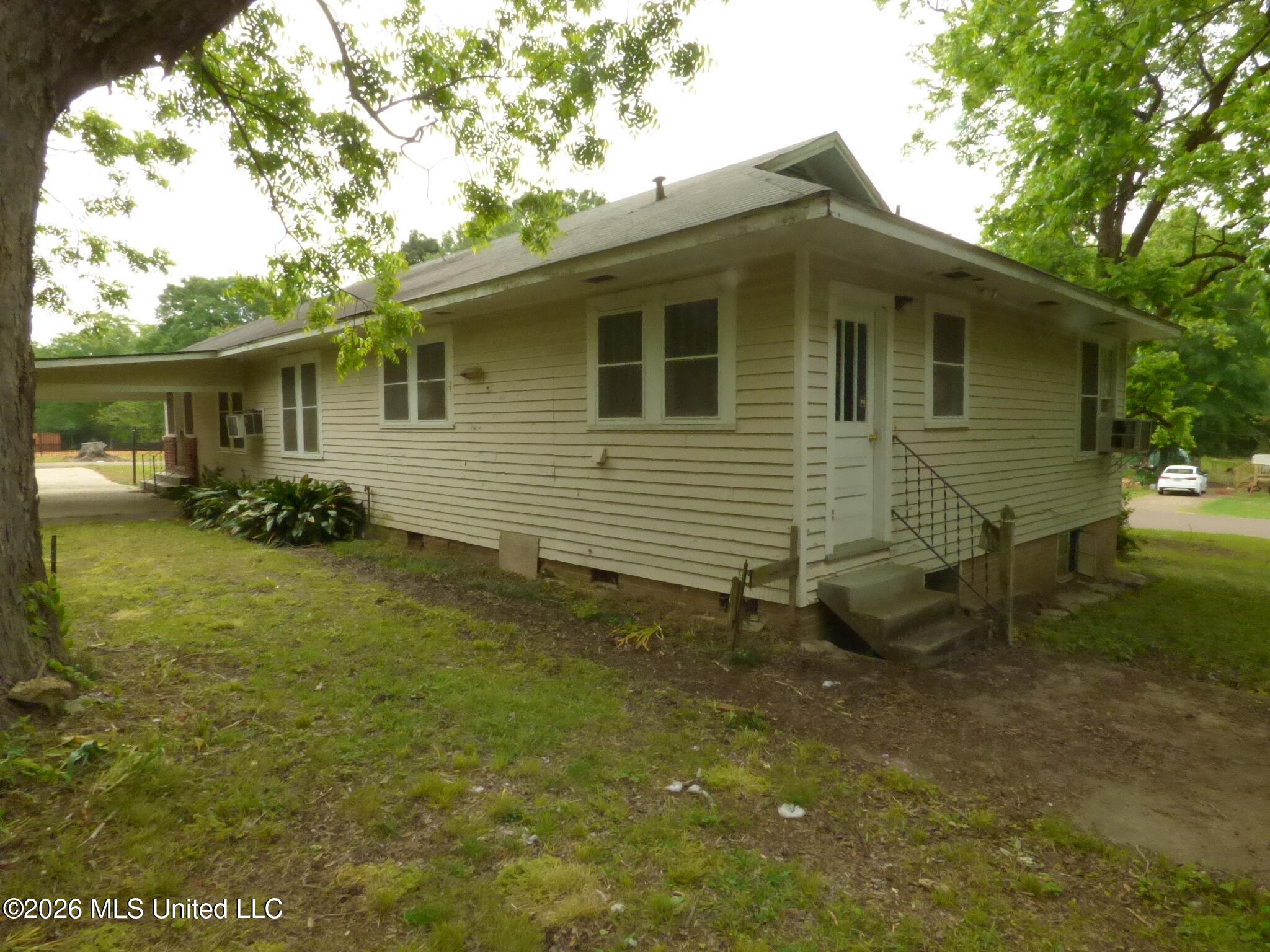 500 Poplar Street Summit, MS 39666 - Photo 4 of 17 P1350470