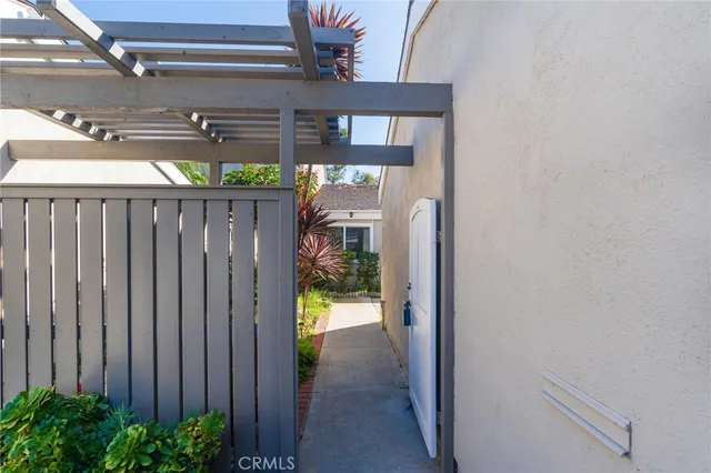 $1,125,000 | 19916 Maritime Lane, Huntington Beach, CA 92648