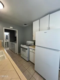 $2,295 | 253 East Center Street, Covina, CA 91723