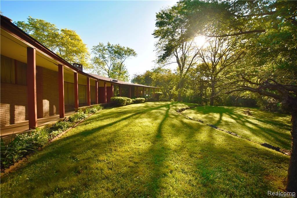 4850 Charing Cross Road Bloomfield Hills, MI 48304 - Photo 3 of 24 3.jpg