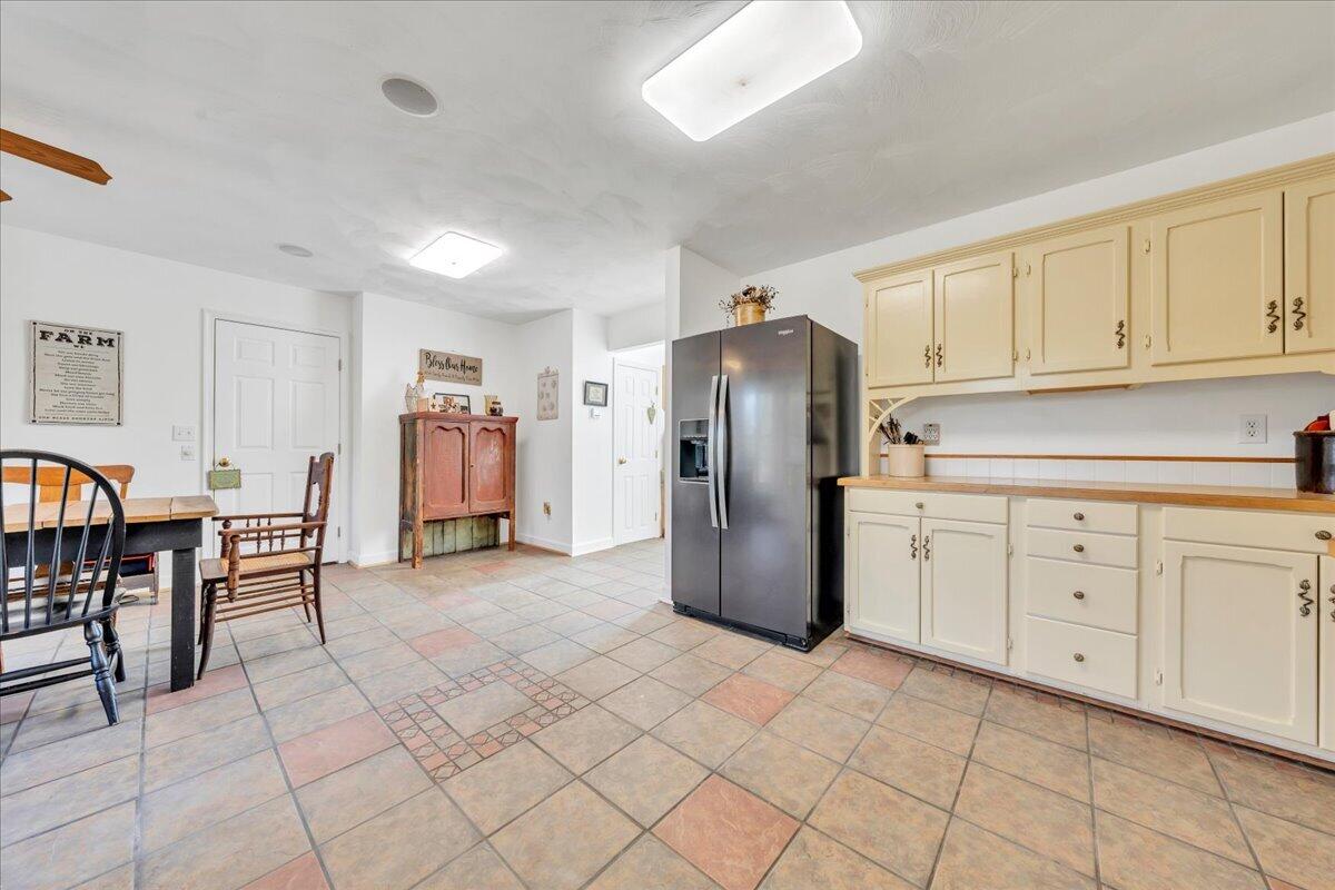 2929 West Wind Road Fincastle, VA 24090 - Photo 17 of 75 017
