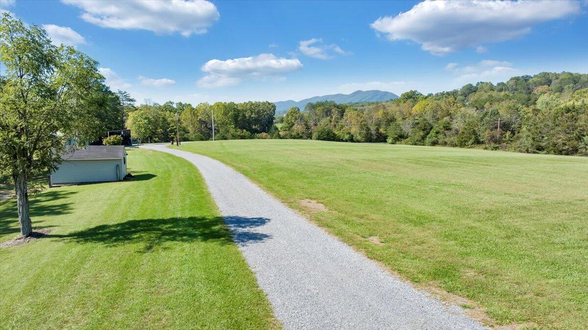 2929 West Wind Road Fincastle, VA 24090 - Photo 58 of 75 060