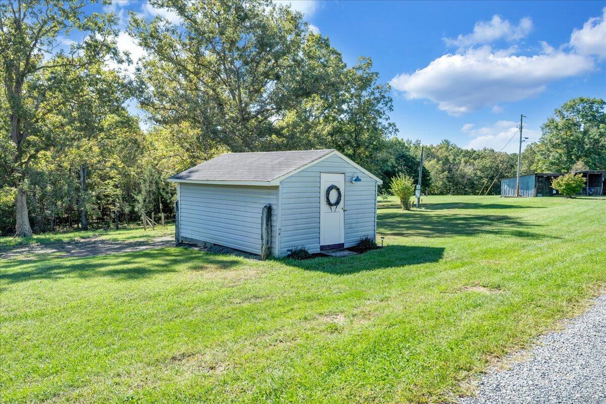 2929 West Wind Road Fincastle, VA 24090 - Photo 59 of 75 061