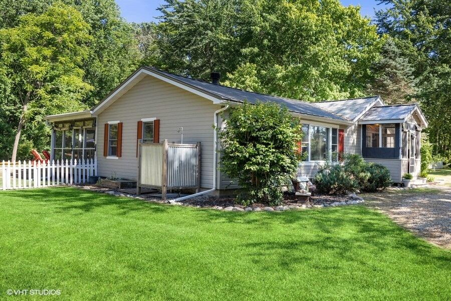 14391 Prairie Road Three Oaks, MI 49128 - Photo 54 of 85 Side Yard