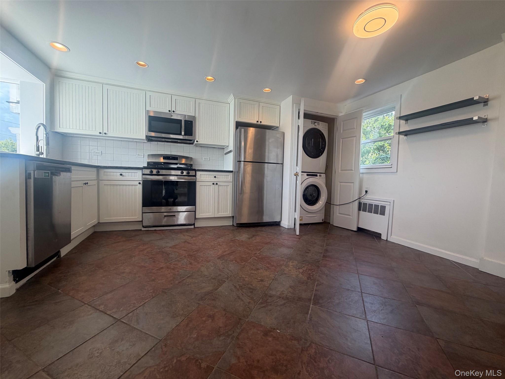 3 Hewlett Street Rye, NY 10580 - Photo 5 of 18 in-unit laundry