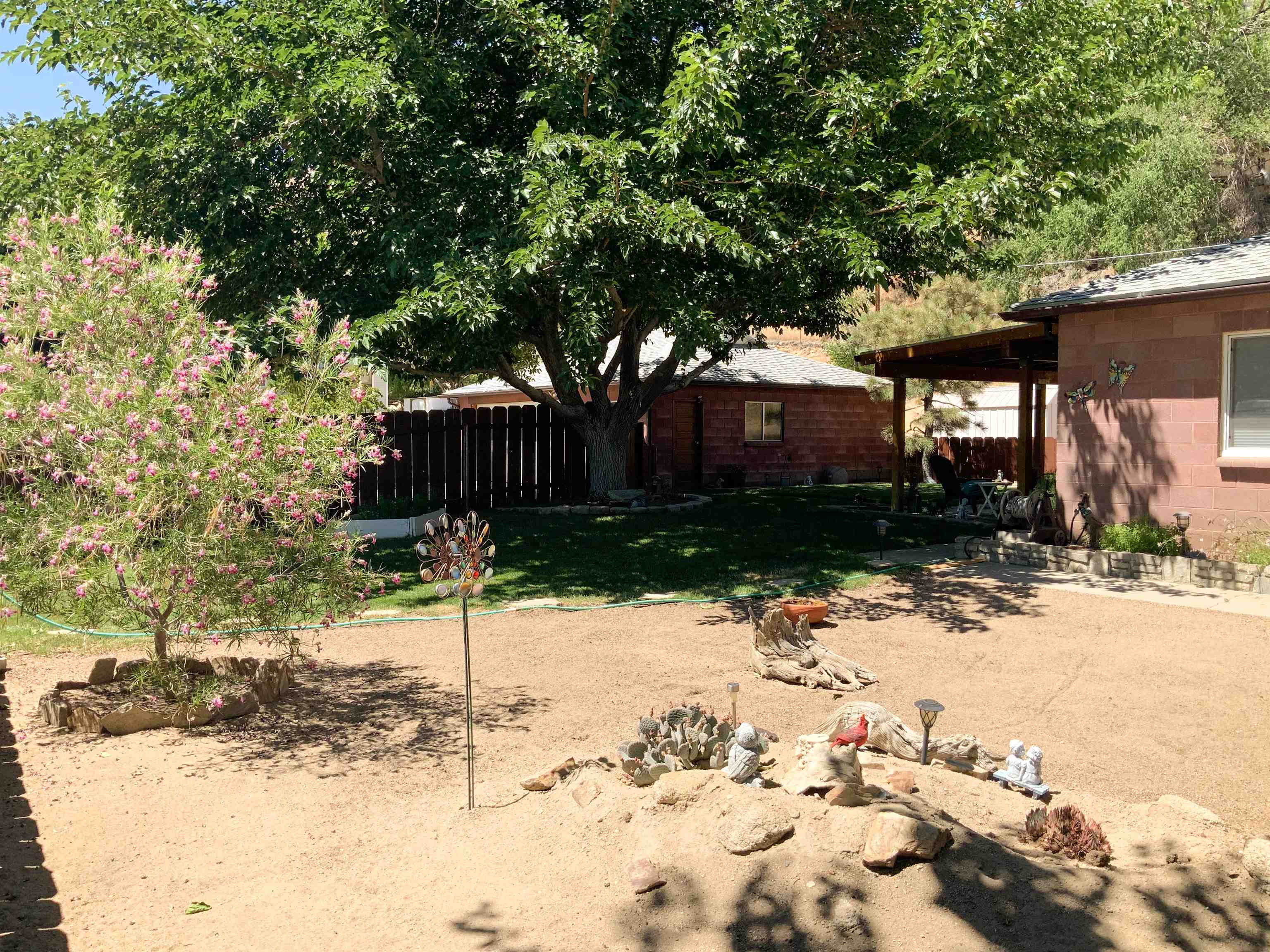 40 Lucas Road Bishop, CA 93514 - Photo 15 of 22