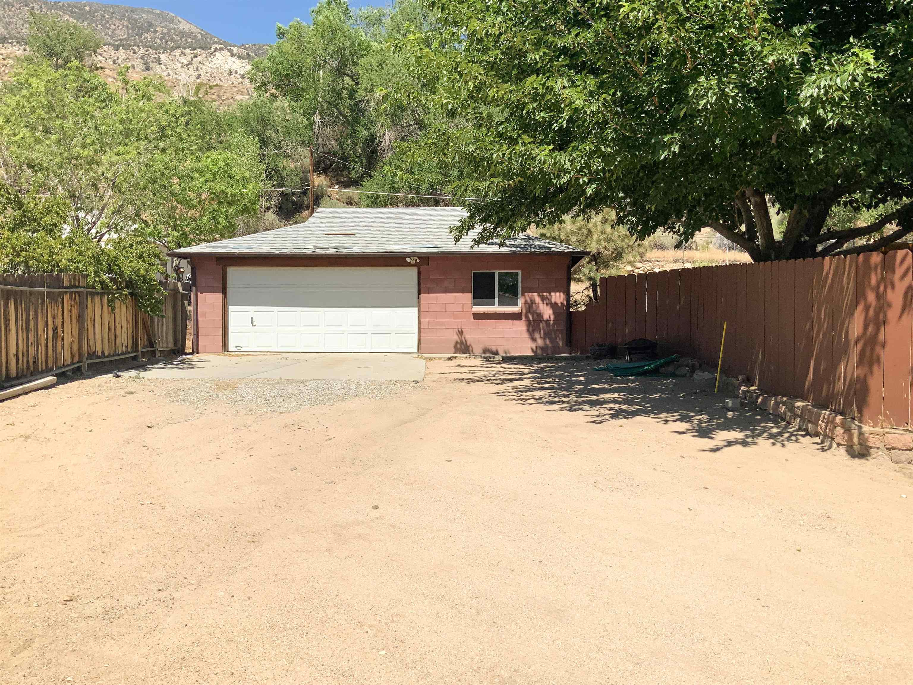 40 Lucas Road Bishop, CA 93514 - Photo 16 of 22