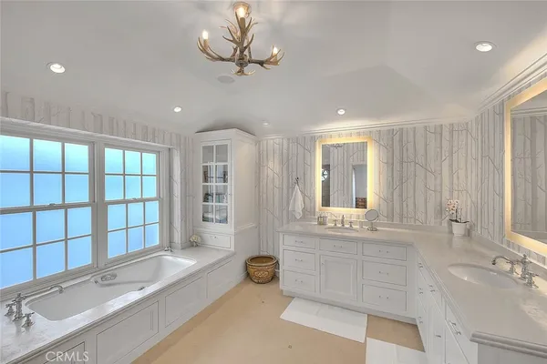 $5,785,000 | 5590 East The Toledo, Long Beach, CA 90803
