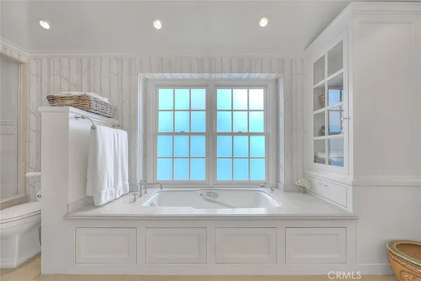 $5,785,000 | 5590 East The Toledo, Long Beach, CA 90803