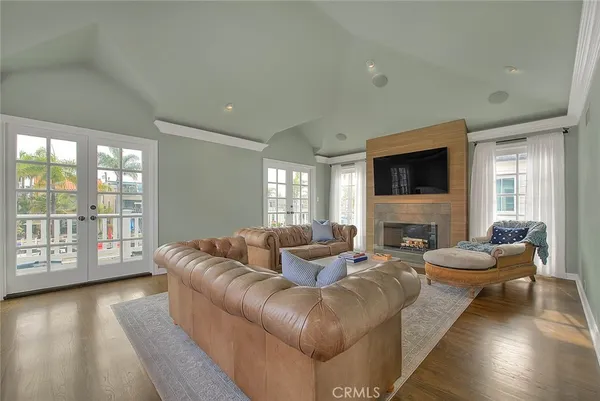 $5,785,000 | 5590 East The Toledo, Long Beach, CA 90803