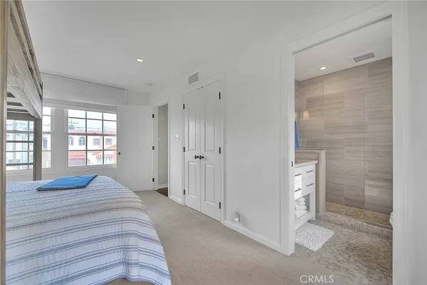 $5,785,000 | 5590 East The Toledo, Long Beach, CA 90803