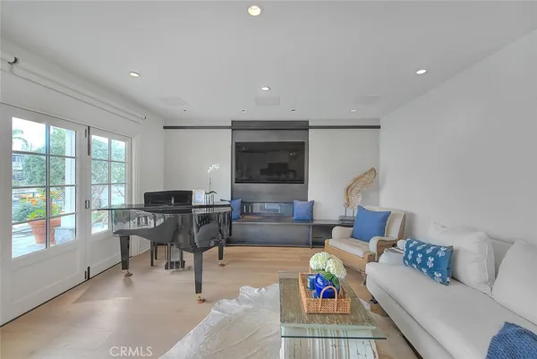 $5,785,000 | 5590 East The Toledo, Long Beach, CA 90803