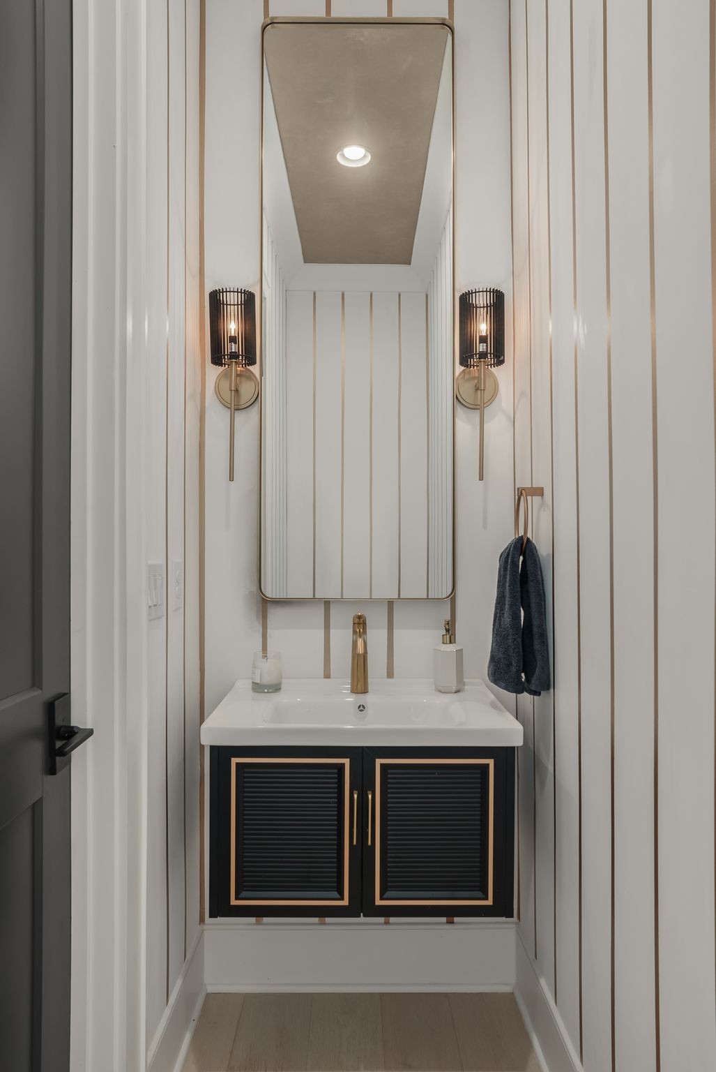 4909 Dakota Avenue Nashville, TN 37209 - Photo 18 of 39 a bathroom with a sink and a mirror