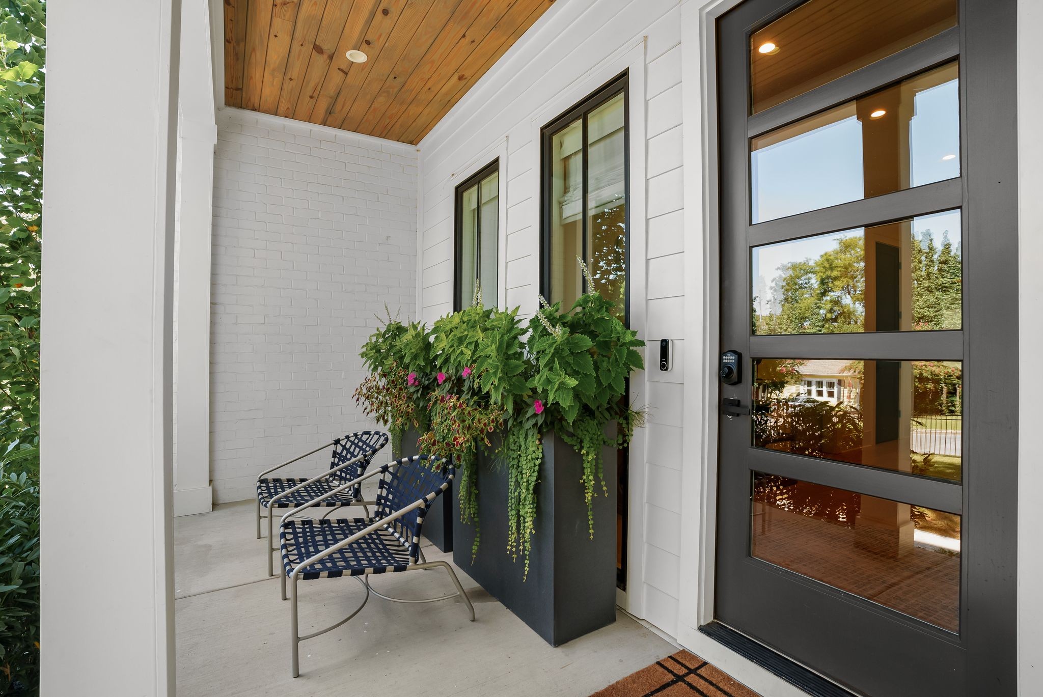 4909 Dakota Avenue Nashville, TN 37209 - Photo 3 of 39 a vase of flowers sitting on a table