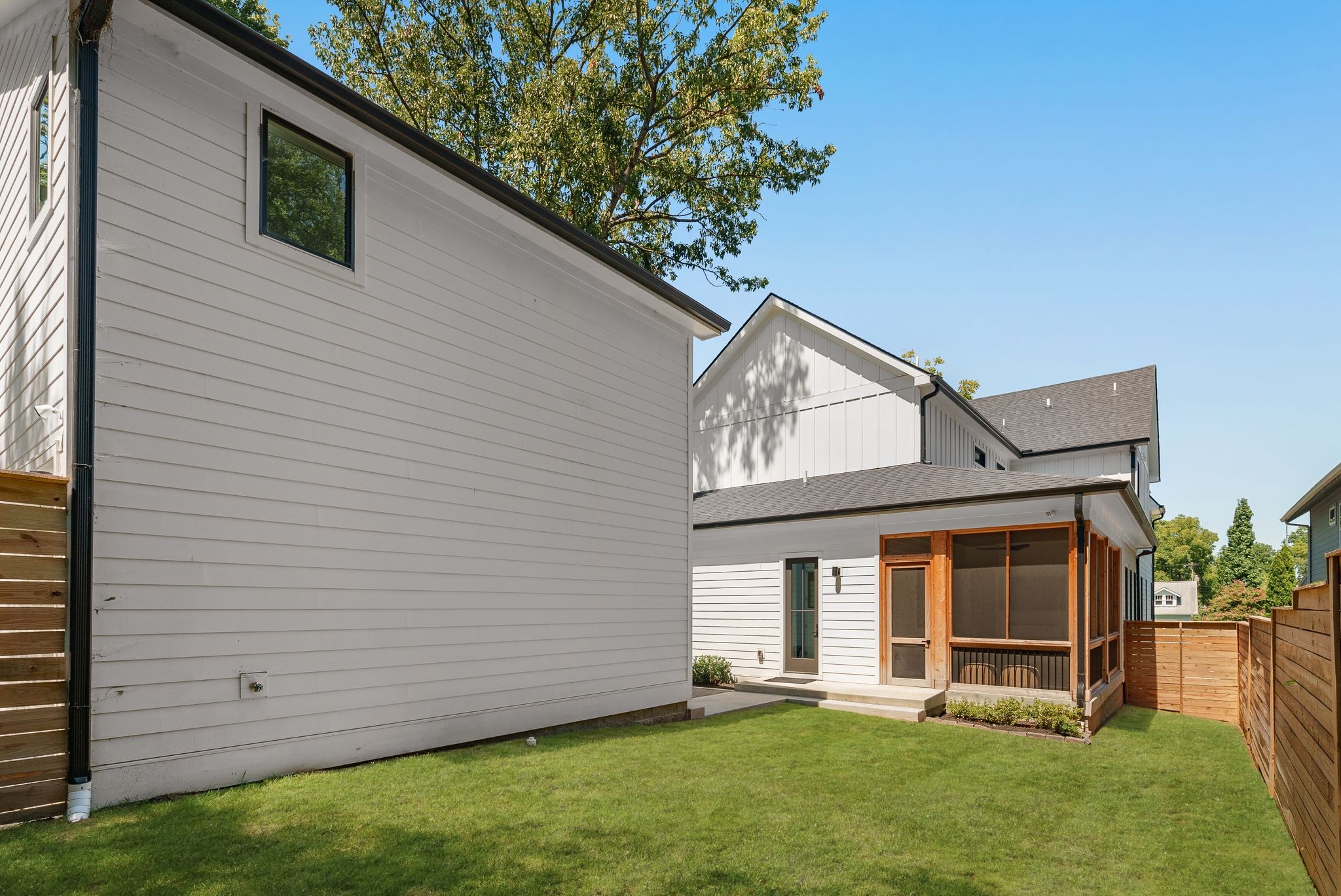 4909 Dakota Avenue Nashville, TN 37209 - Photo 39 of 39 a front view of a house with a yard