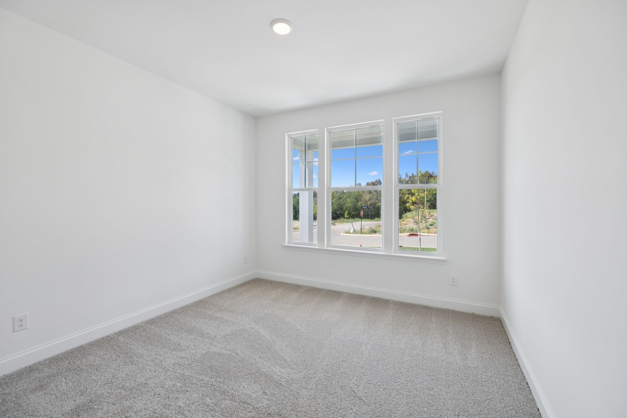 140 Emeline Way Mount Juliet, TN 37122 - Photo 14 of 35 an empty room with a window