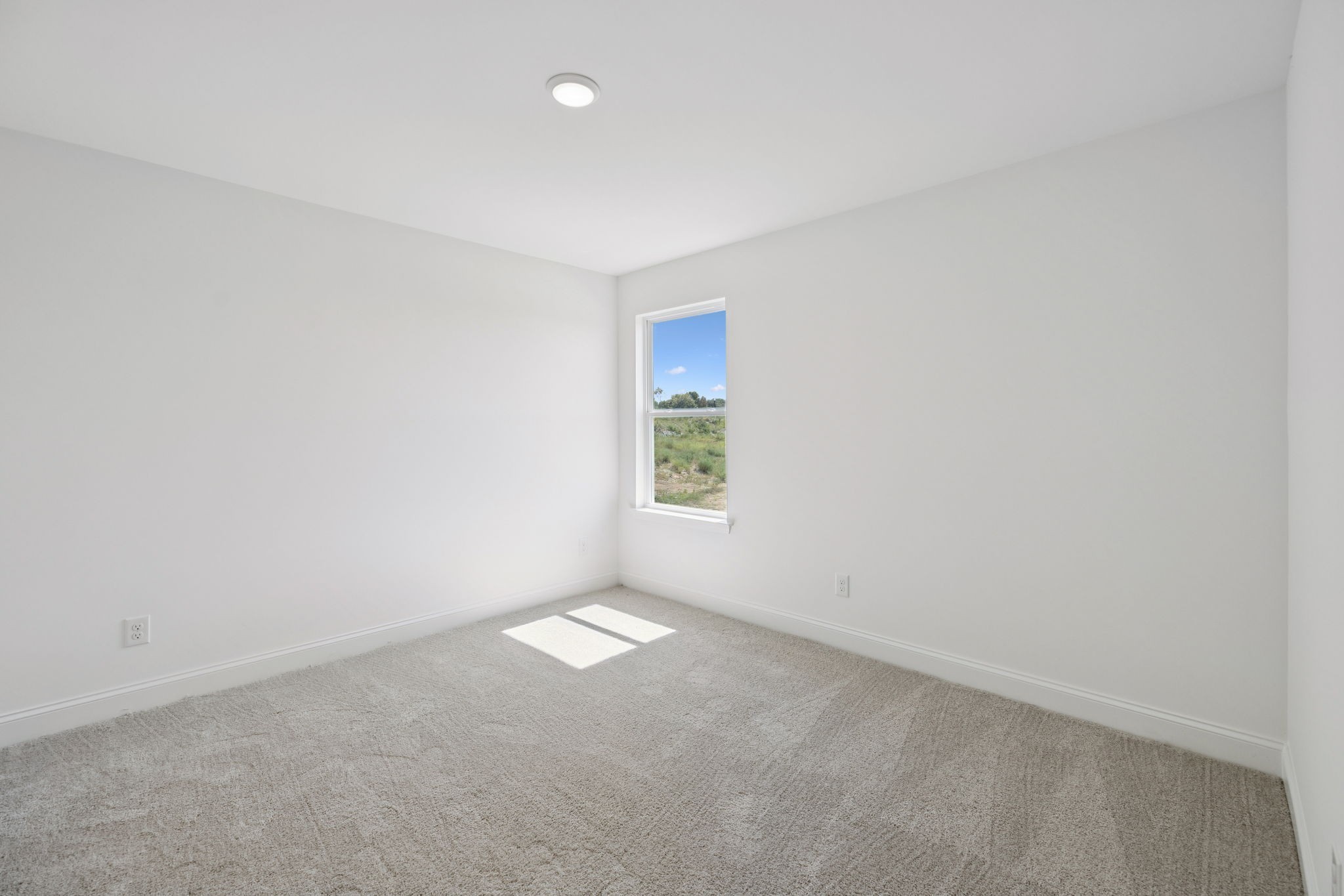 140 Emeline Way Mount Juliet, TN 37122 - Photo 22 of 35 an empty room with a window