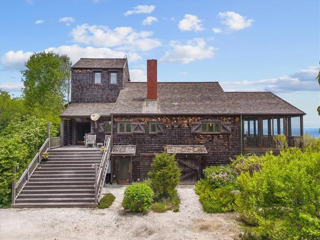 $6,500,000 | 1635 Isabella Beach Road, Fishers Island, NY 06390
