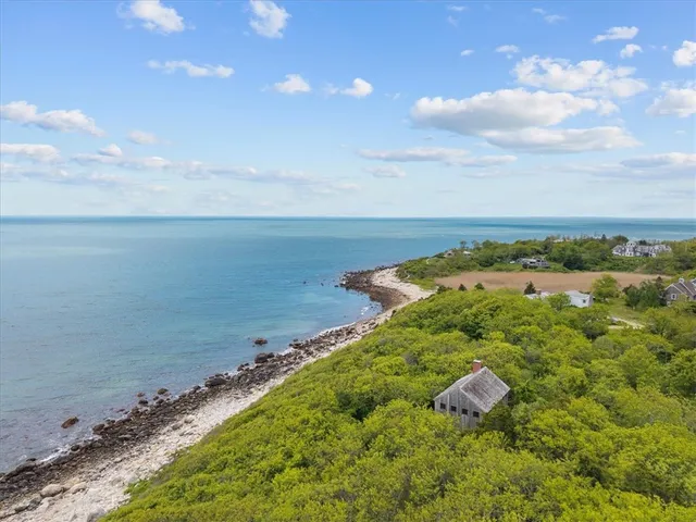 $6,500,000 | 1635 Isabella Beach Road, Fishers Island, NY 06390