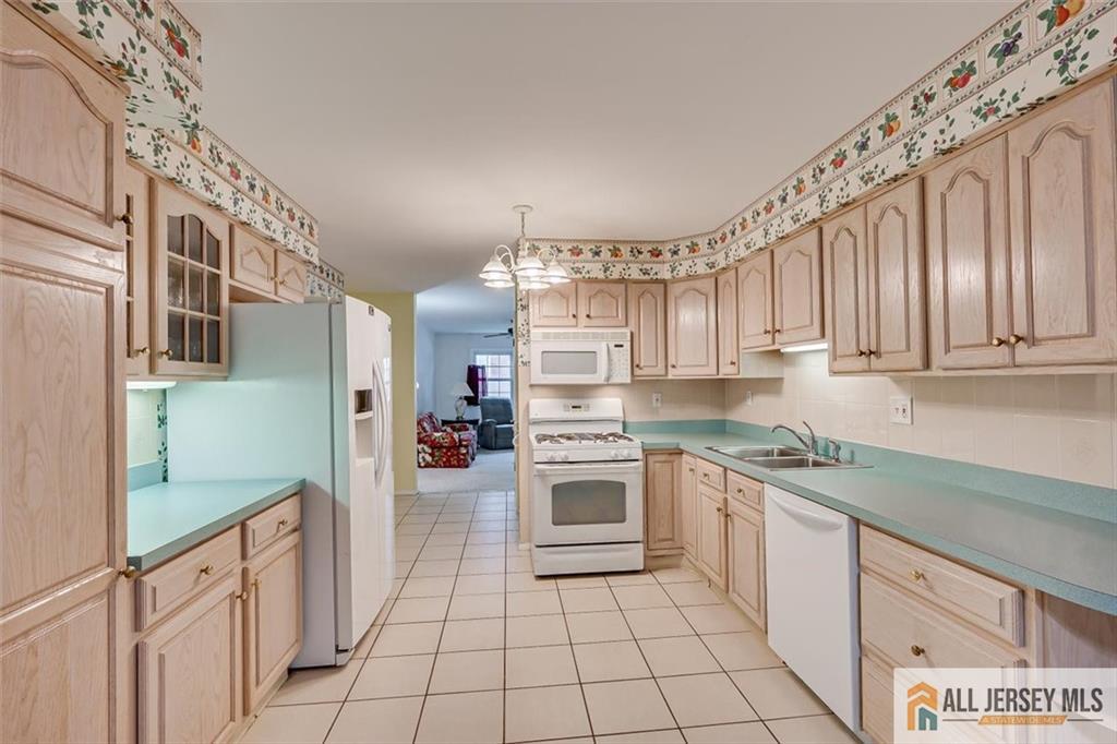 9 Boxwood Road Piscataway, NJ 08854 - Photo 22 of 51 Gallery Image 22