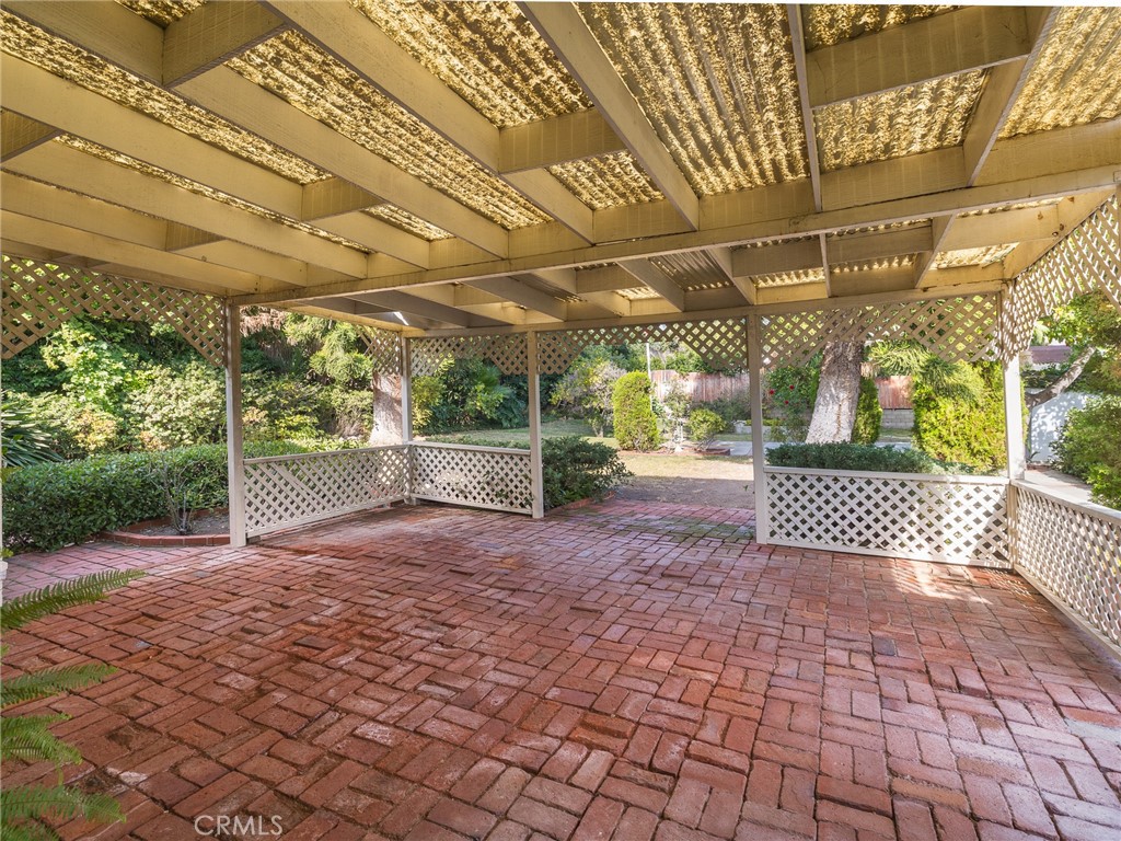 61 Ranchview Road Rolling Hills Estates, CA 90274 - Photo 28 of 44 a view of a yard with wooden fence