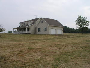 1332 Payton Road Bedford, IN 47421 - Photo 2 of 6