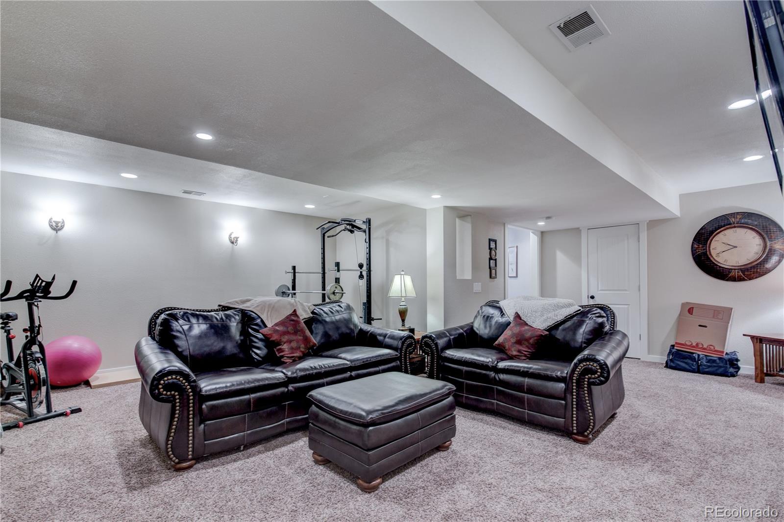 9202 Apache Road Parker, CO 80138 - Photo 17 of 35 Gallery Image 17