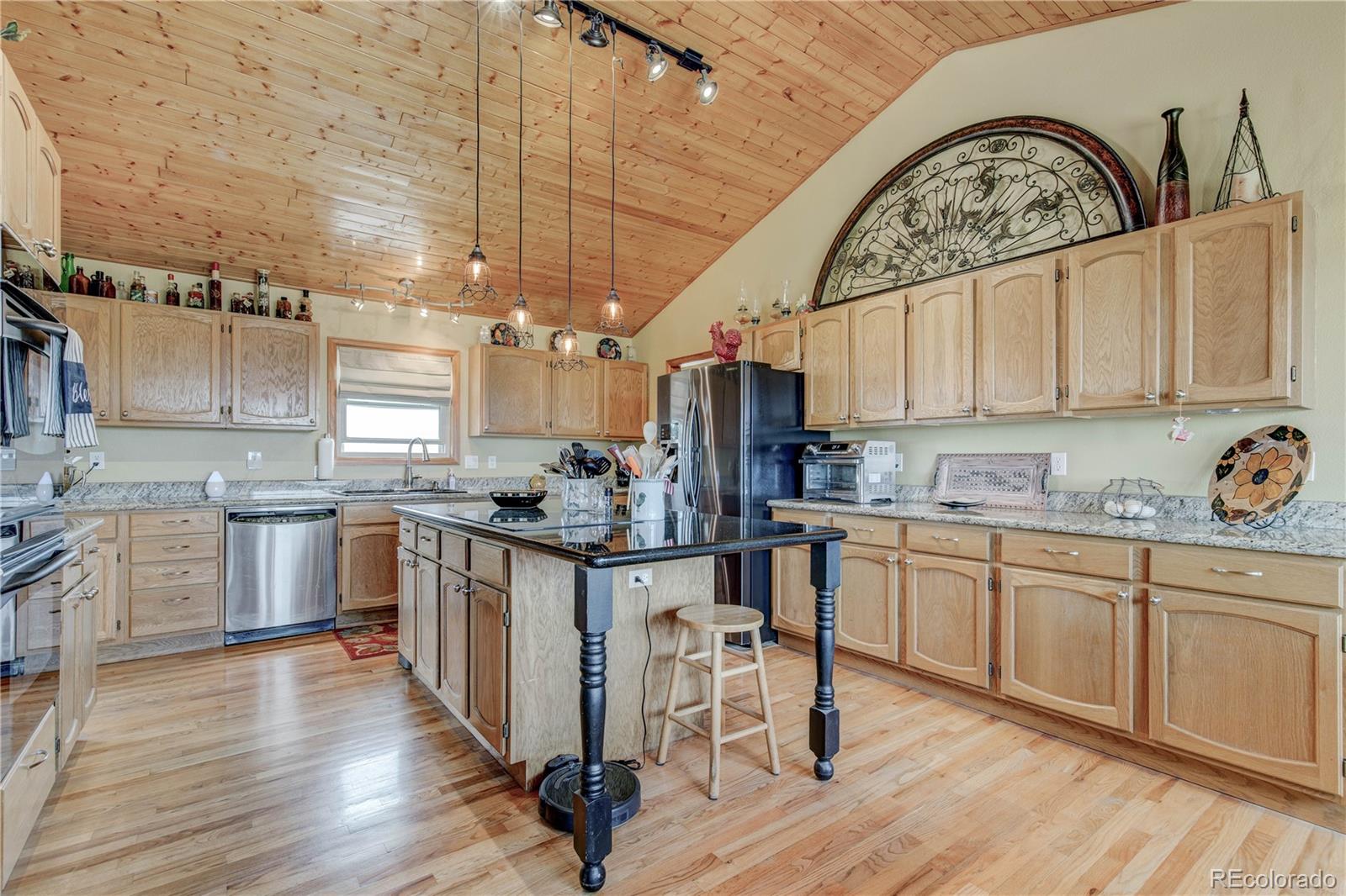 9202 Apache Road Parker, CO 80138 - Photo 7 of 35 Gallery Image 7