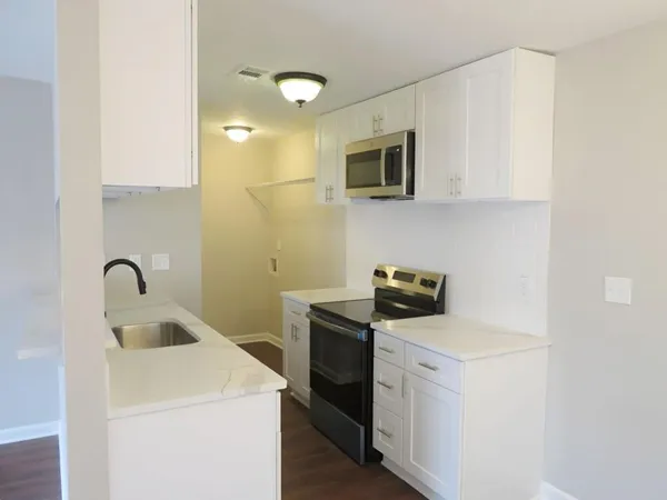 $170,000 | 1336 Surrey Lane Southwest, Marietta, GA 30008