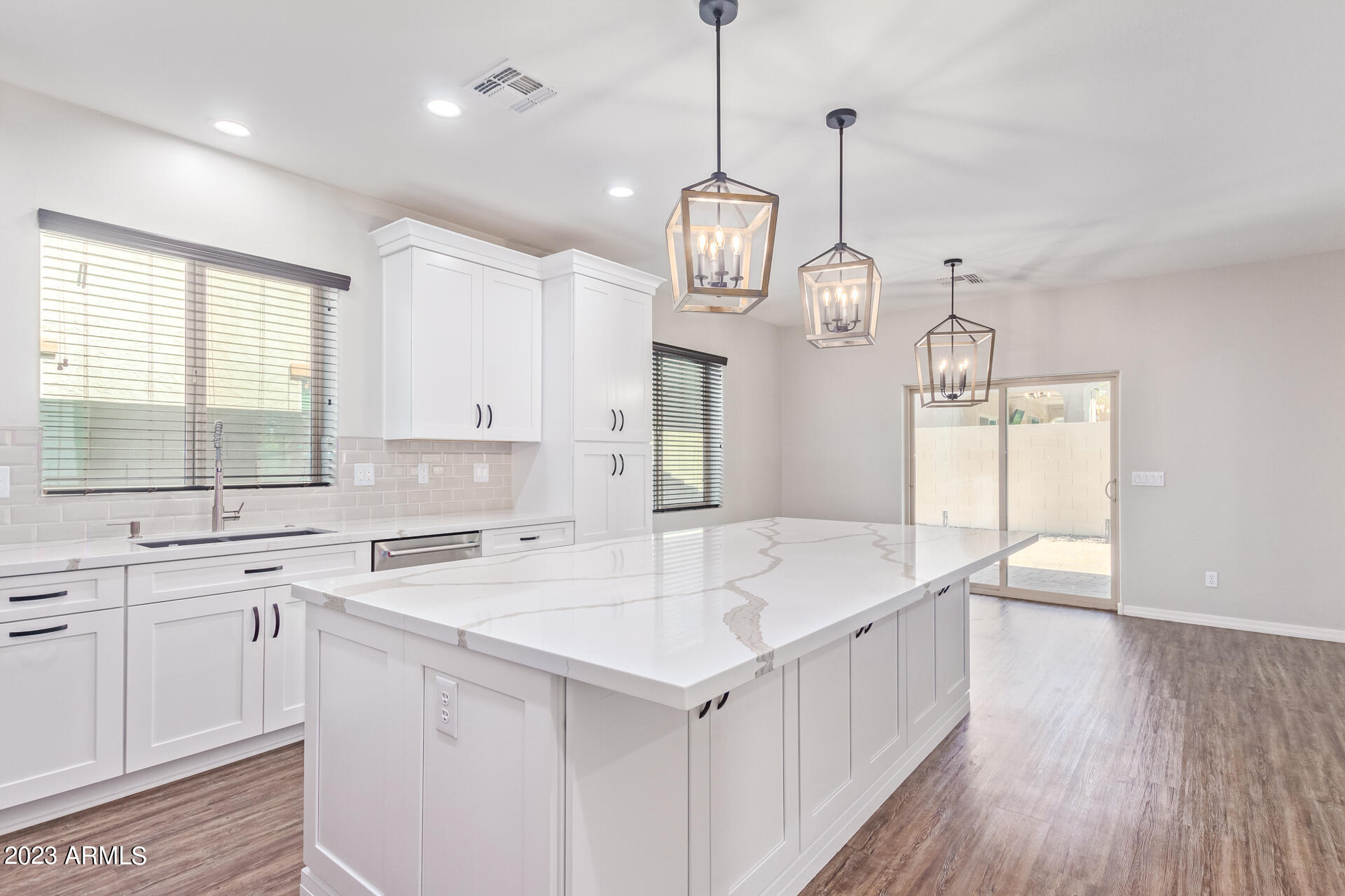 1741 South Rochester Drive Gilbert, AZ 85295 - Photo 14 of 32 18-Rochester