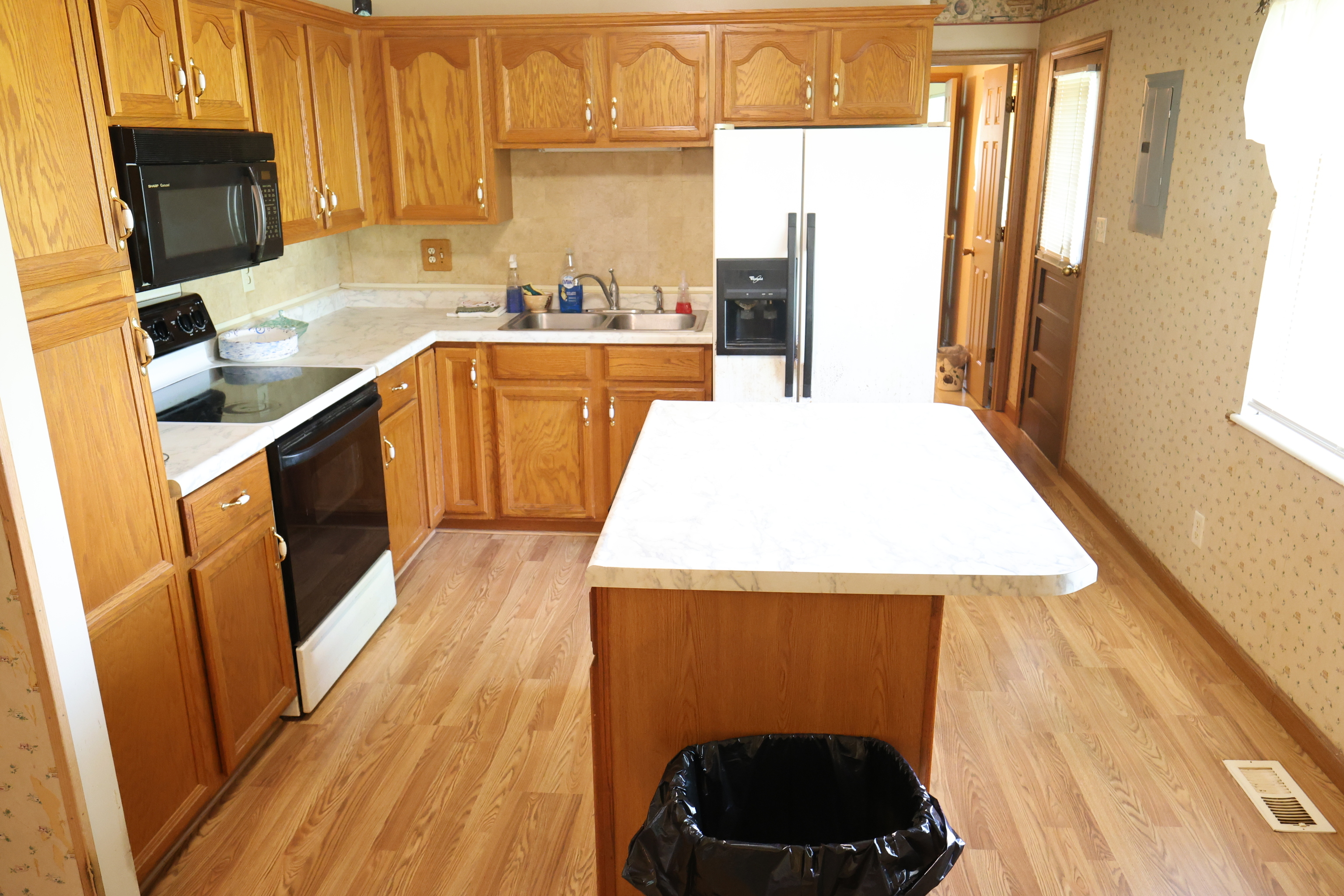 1428 Stanley Road Plainfield, IN 46168 - Photo 5 of 24 Gallery Image 5