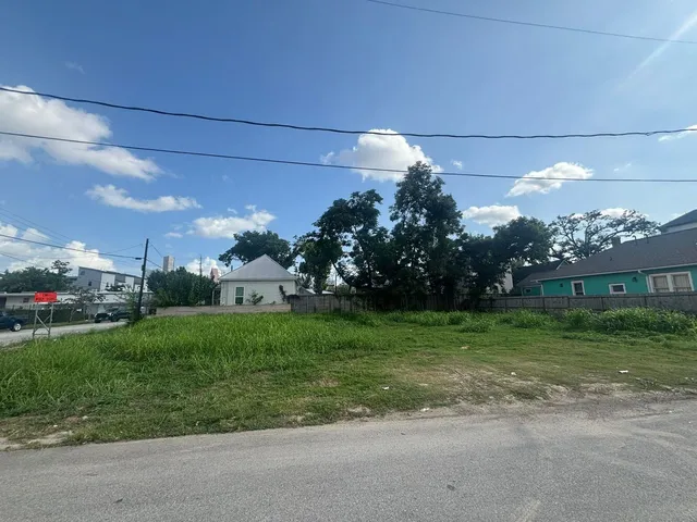 $599,900 | 2109 Houston Avenue, Houston, TX 77007