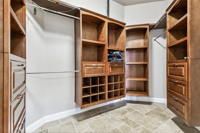 $999,999 | 1641 Altamont Lane, Odessa, FL 33556